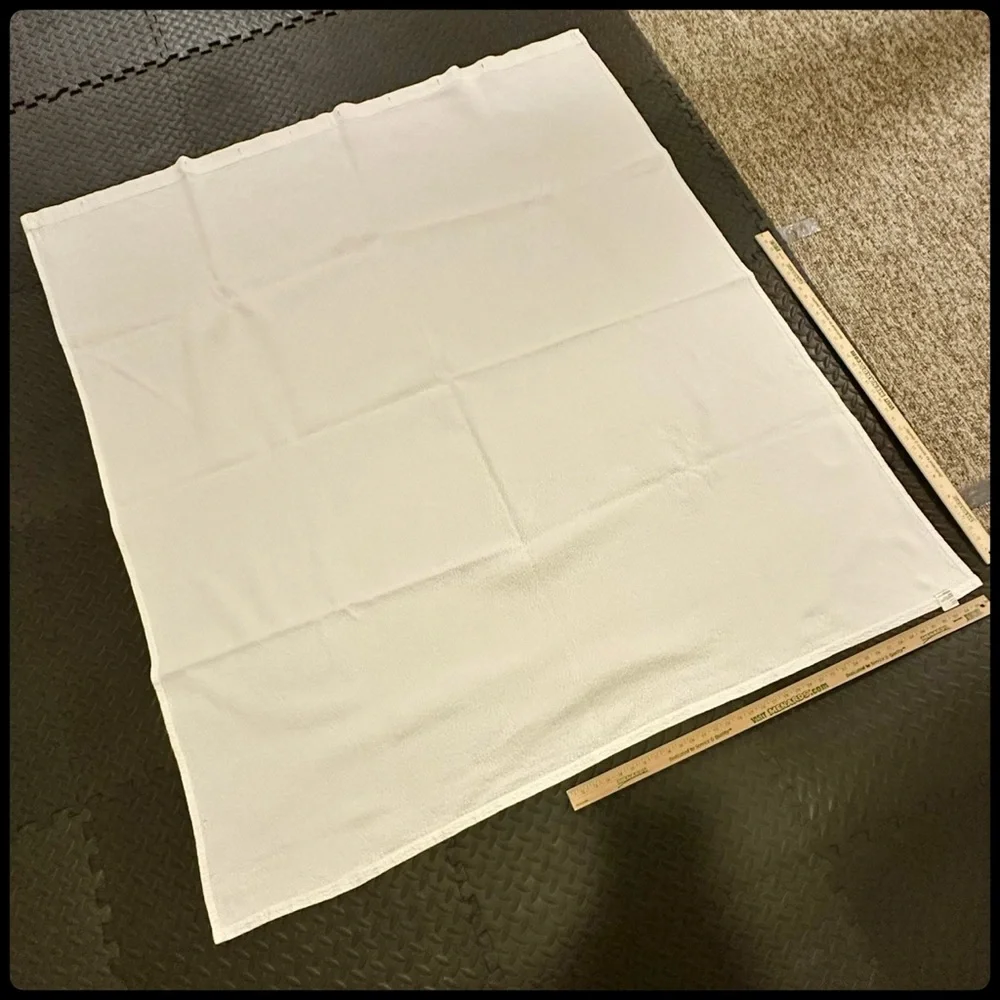 🚿🛁 Crate & Barrel Elegant White Textured Shower Curtain, Great Condition, Clean